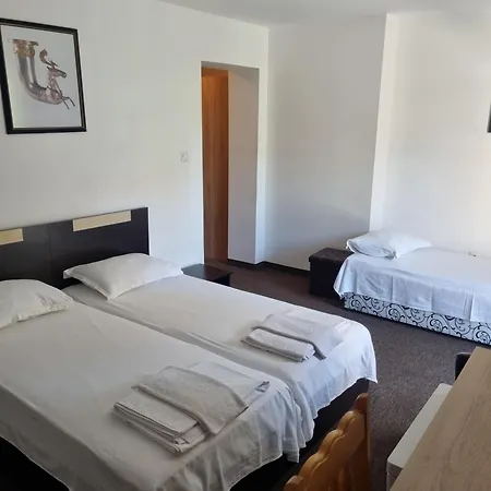 Trakia ゲストハウス 4*