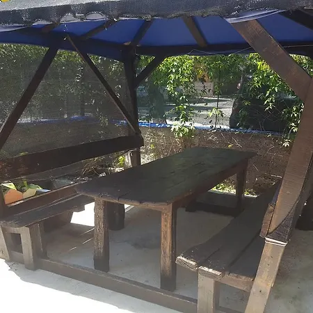 Trakia ゲストハウス