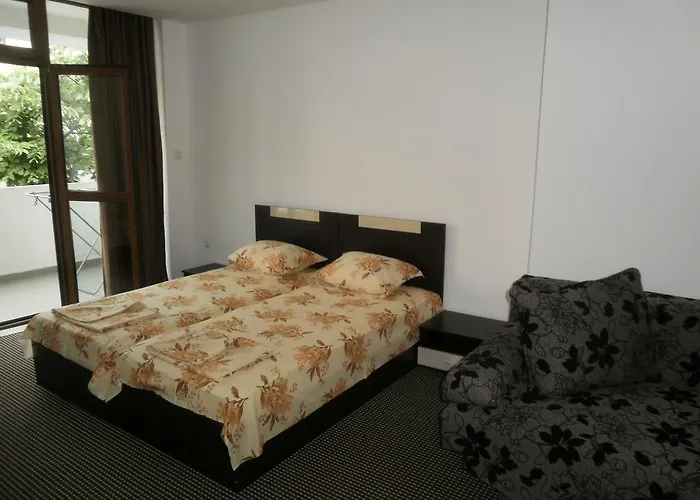 Πανσιόν Trakia 4*